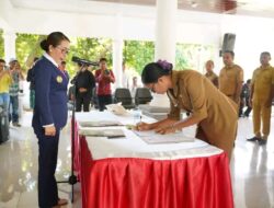 Bupati SBD Lantik Penjabat Kepala Desa, Tekankan Pemerintahan Bersih dan Pelayanan Publik