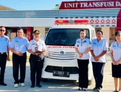 RSUD Redabolo Terima Ambulans Baru, Bupati SBD Ratu wulla Minta Pelayanan Ditingkatkan