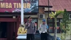 Kapolres Sumba Timur Tekankan Disiplin dan Pelayanan Humanis saat Apel Jam Pimpinan