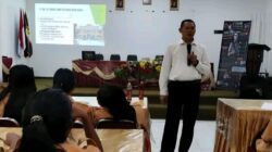 Polres Sumba Timur Bekali Ratusan Pelajar SMAN 2 Waingapu tentang Bahaya Narkoba
